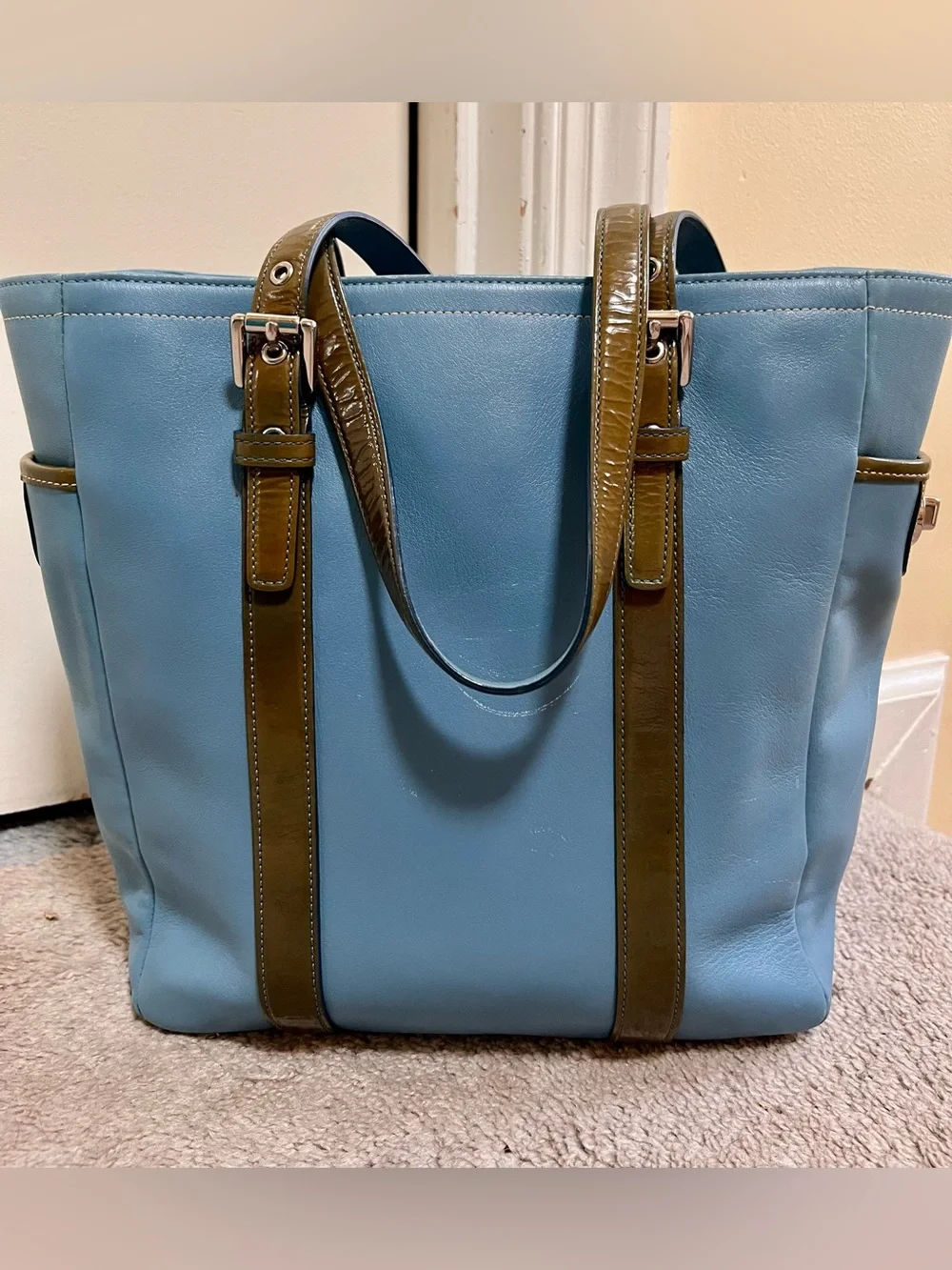 Coach Tote Bag - Picture 2 of 16